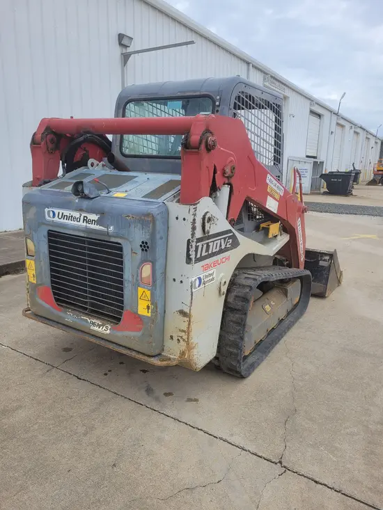 2017 Takeuchi TL10V2-R Track Loader