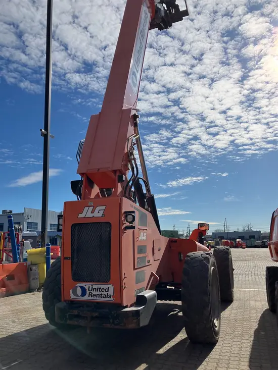2016 SKYTRAK 6042 Forklift