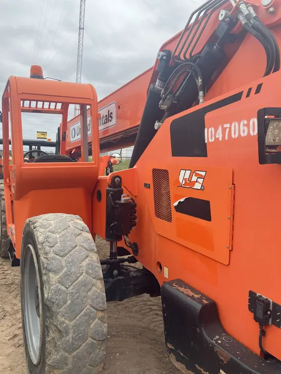 2016 SKYTRAK 8042 Forklift