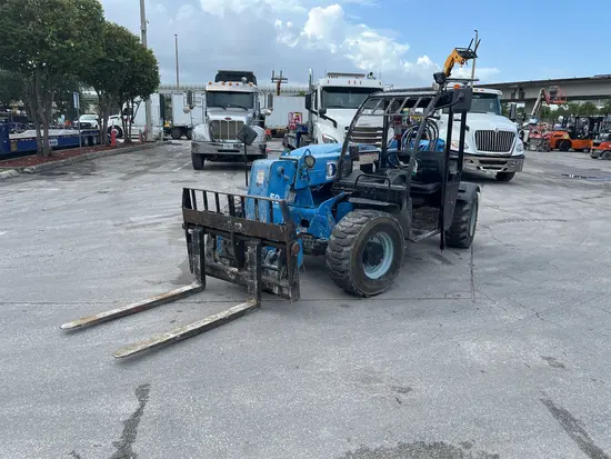 2016 Genie GTH-5519 Forklift