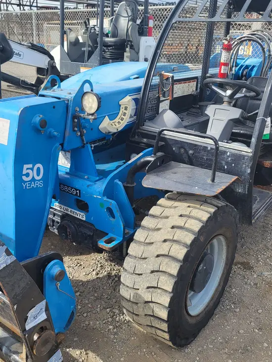2016 Genie GTH-5519 Forklift