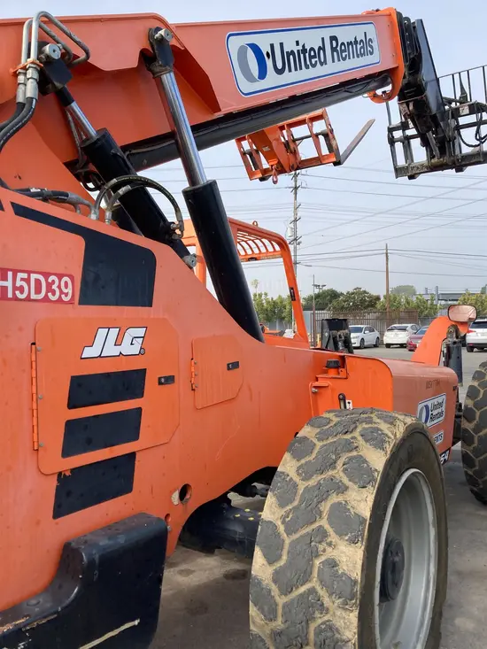 2017 SKYTRAK 10054 Forklift