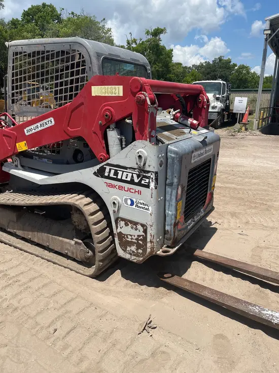 2018 Takeuchi TL10V2-R Track Loader