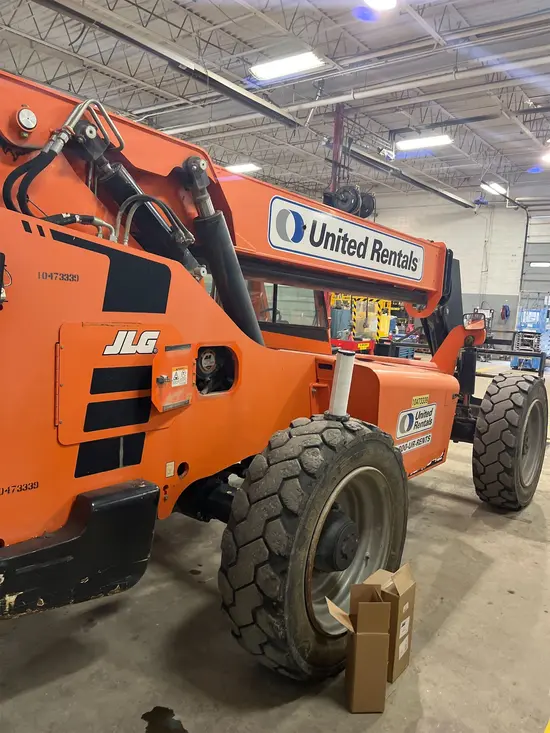 2016 SKYTRAK 8042 Forklift
