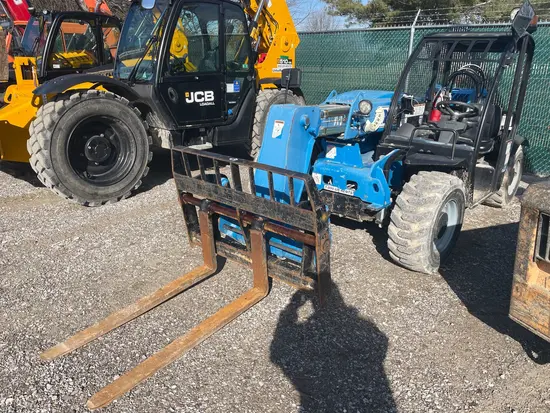 2017 Genie GTH-5519 Forklift