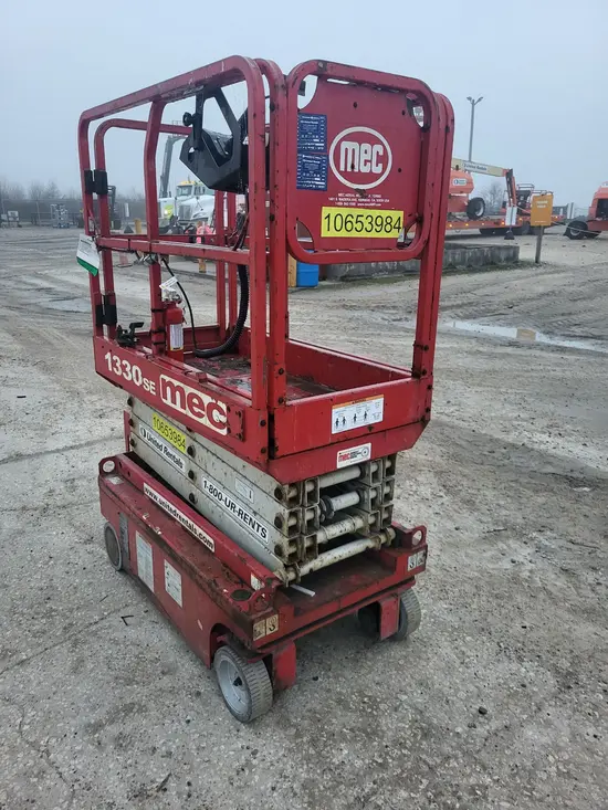 2017 MEC 1330SE Scissor Lift