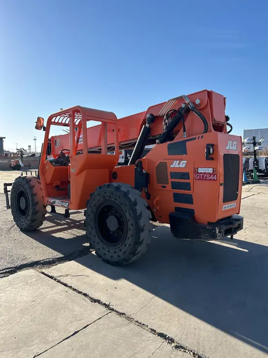 2016 SKYTRAK 6042 Forklift