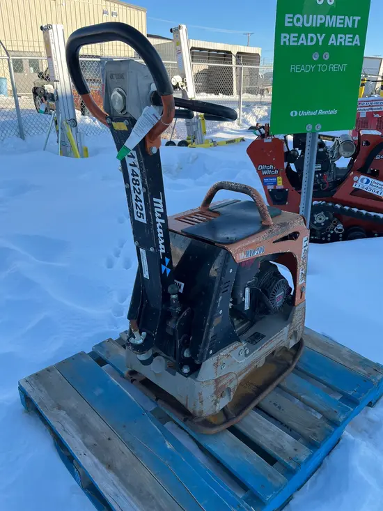 2022 Multiquip MVH208GH Vibratory Plate Compactor