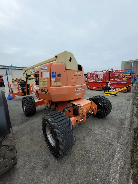 2013 JLG 450AJ Articulating Boom Lift