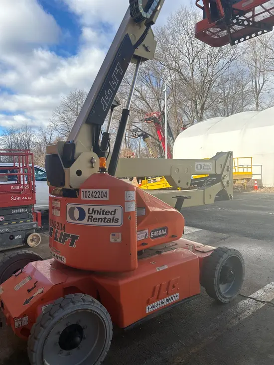 2014 JLG E450AJ Articulating Boom Lift