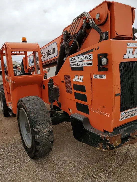 2018 SKYTRAK 8042 Forklift