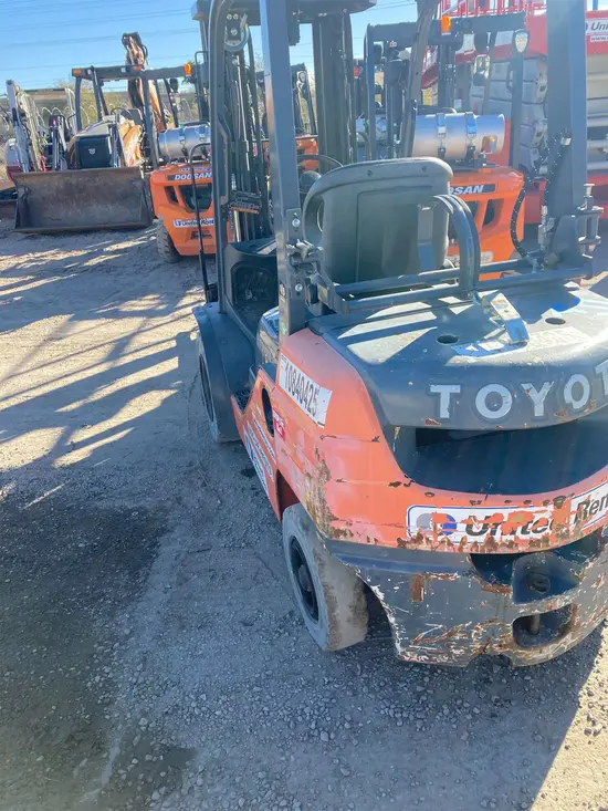 2018 Toyota 8FGU25 Warehouse Forklift