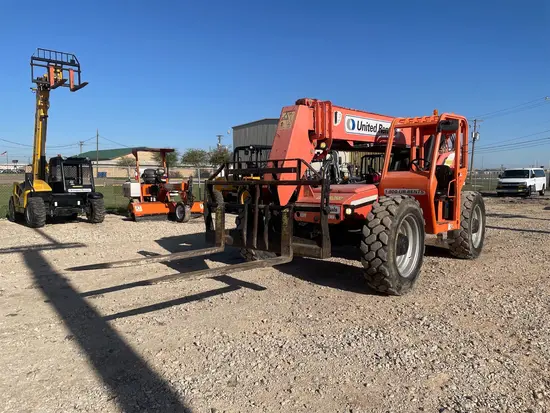 2015 SKYTRAK 8042 Forklift