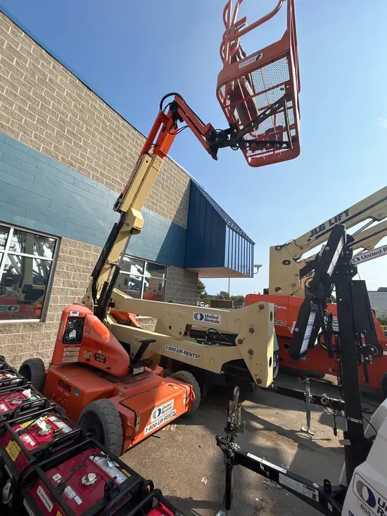 2014 JLG E450AJ Articulating Boom Lift