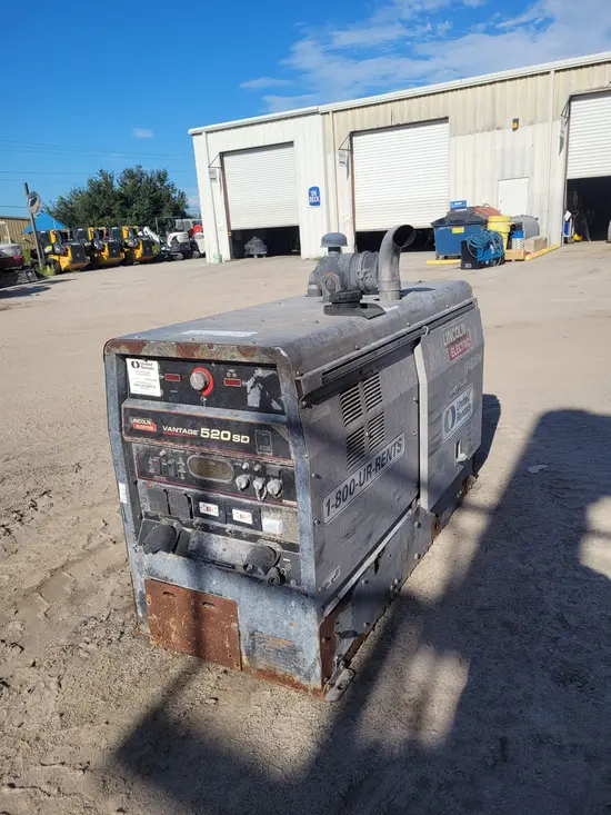 2016 Lincoln Electric VANTAGE 520 Welder