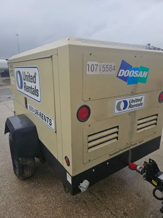 2018 Doosan P425/HP375WCUT4 Air Compressor