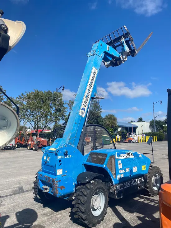 2016 Genie GTH-5519 Forklift