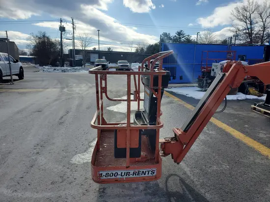 2013 JLG E450AJ Articulating Boom Lift