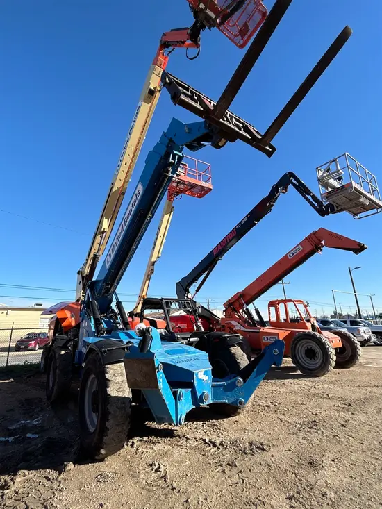 2016 Genie GTH-1056 Forklift