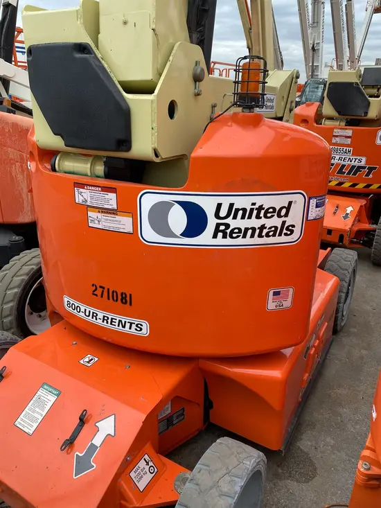2012 JLG E400AJPN Articulating Boom Lift