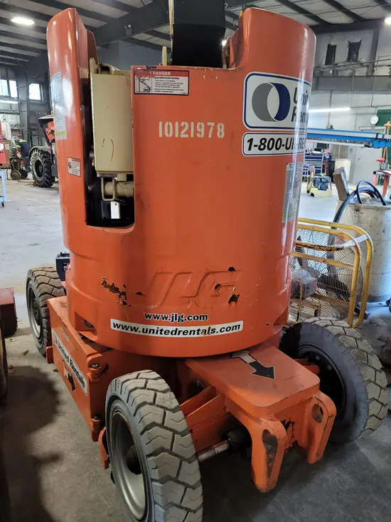 2013 JLG E300AJP Articulating Boom Lift