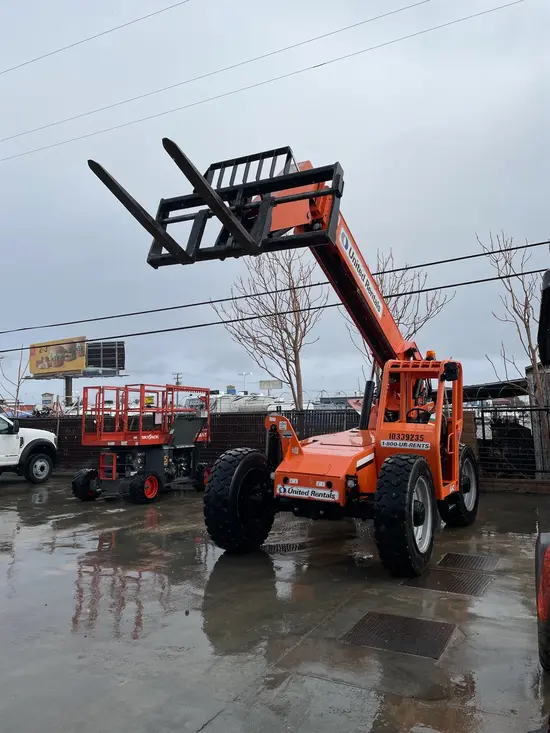 2015 SKYTRAK 6042 Forklift