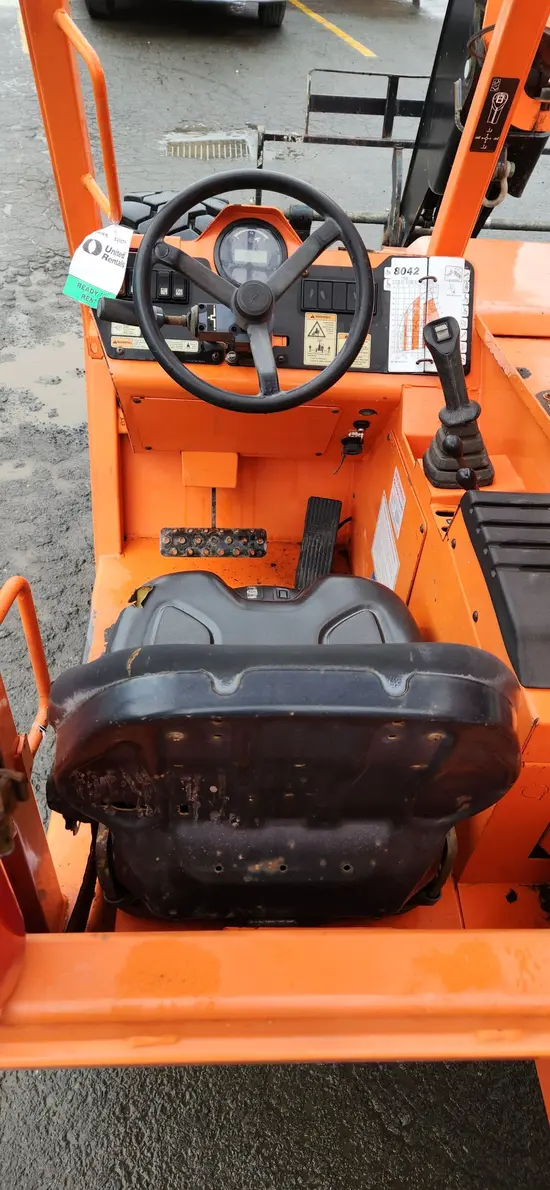 2017 SKYTRAK 8042 Forklift