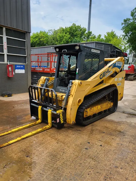 2018 Gehl VT320 Track Loader