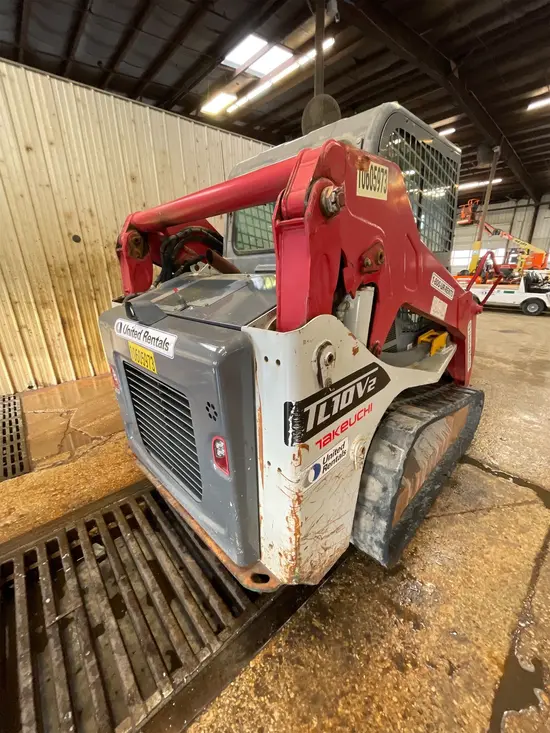 2017 Takeuchi TL10V2-CR Track Loader