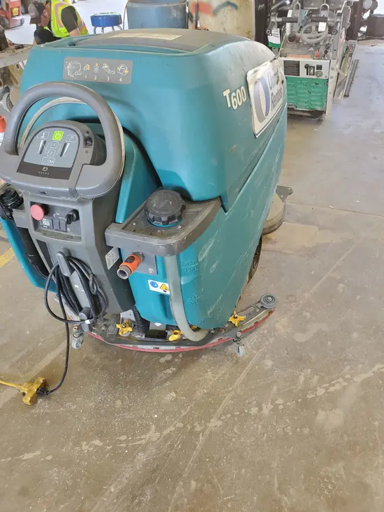 2019 Tennant T600-28 Scrubber