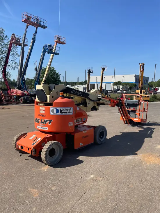 2015 JLG E400AJPN Articulating Boom Lift