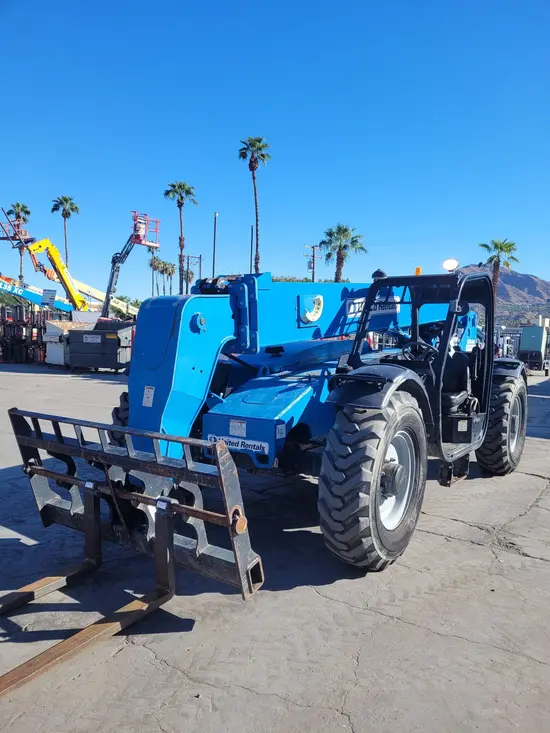 2015 Genie GTH-844 Forklift