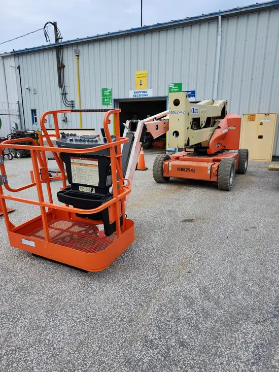 2012 JLG E450AJ Articulating Boom Lift