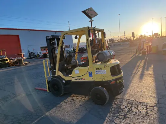 2017 HYSTER H50XT Warehouse Forklift