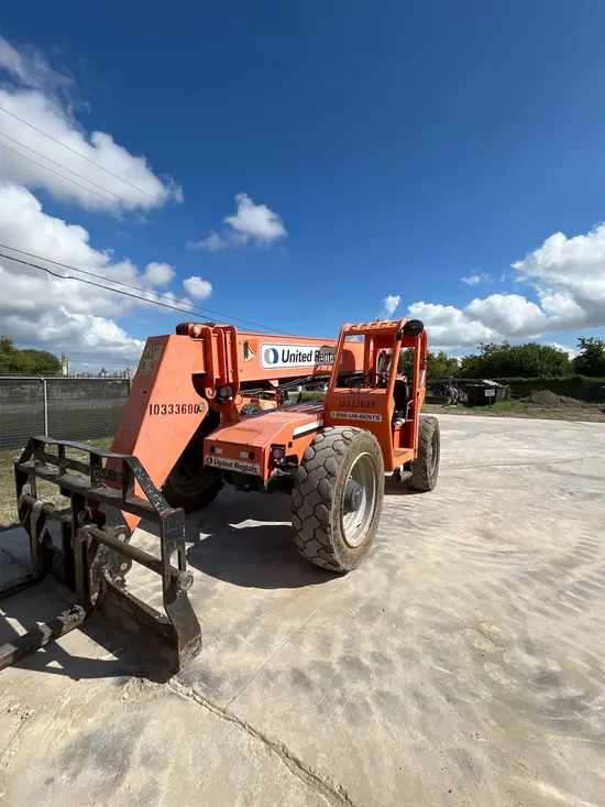 2015 SKYTRAK 6042 Forklift
