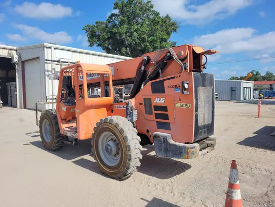 2016 SKYTRAK 8042 Forklift