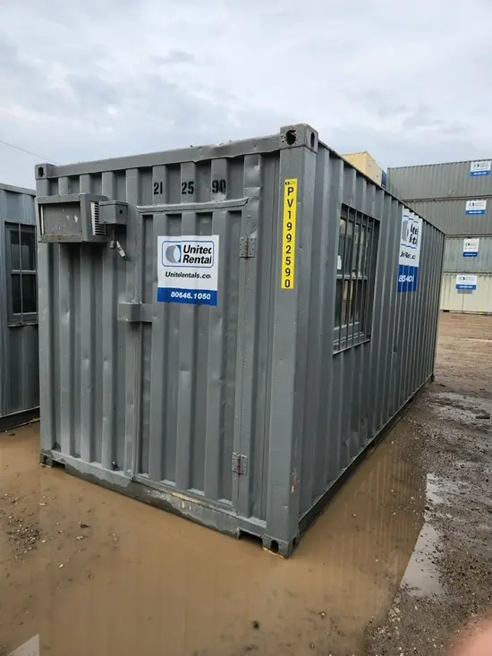 2018 MOBILE TRL 20' WITH 1 Ground-Level Office Container