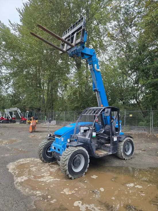 2017 Genie GTH-5519 Forklift
