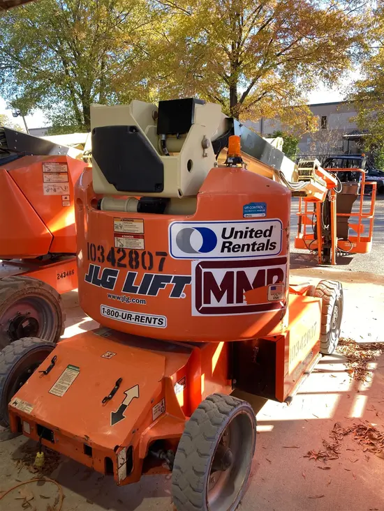 2015 JLG E400AJPN Articulating Boom Lift