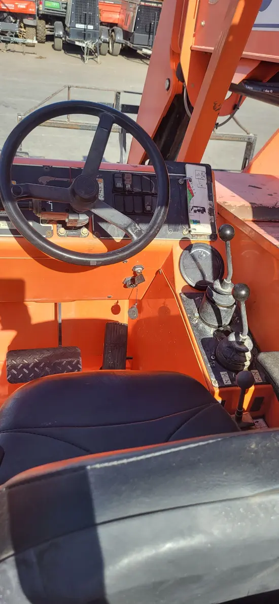2015 SKYTRAK 8042 Forklift