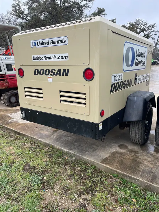 2021 Doosan P425/HP375WCUT4 Air Compressor