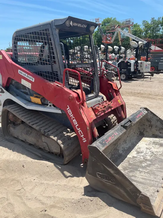 2018 Takeuchi TL10V2-R Track Loader