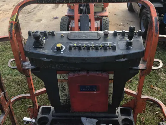 2013 JLG E300AJP Articulating Boom Lift