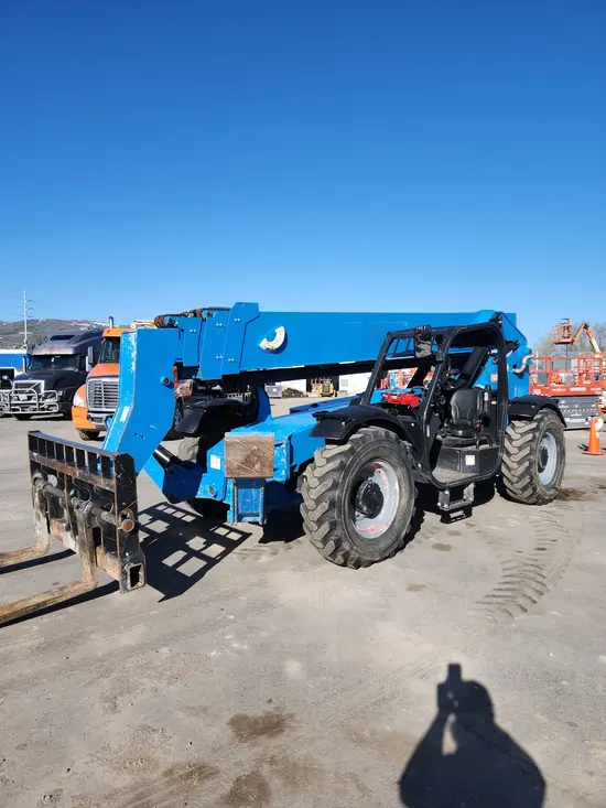 2016 Genie GTH-1056 Forklift