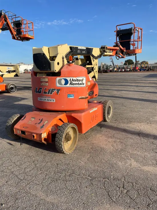 2012 JLG E400AJPN Articulating Boom Lift