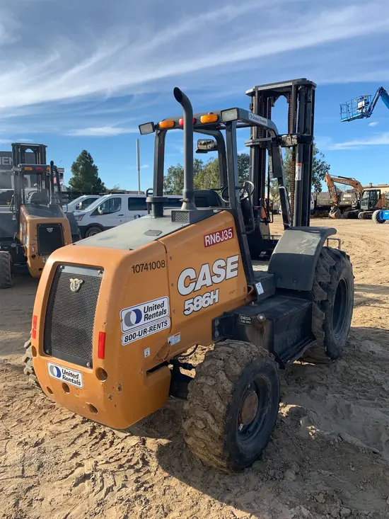 2018 Case 586H Rough Terrain Forklift