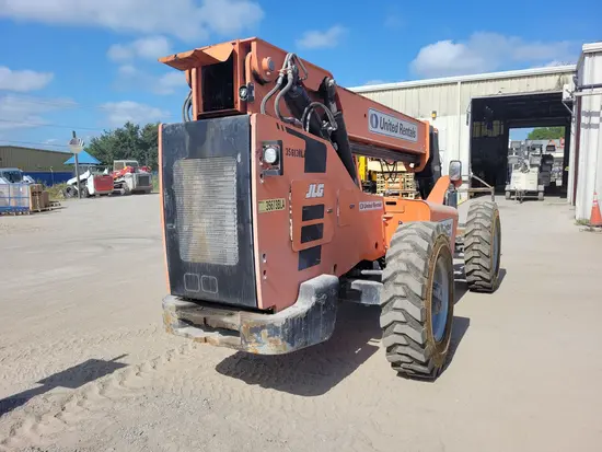 2016 SKYTRAK 8042 Forklift