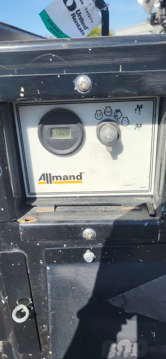 2019 Allmand NLV-ML3EC Portable Work Light