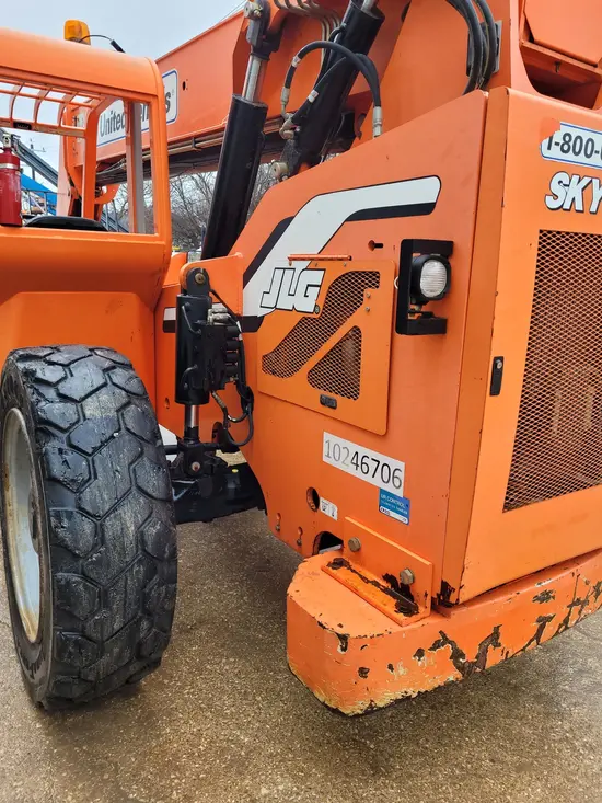 2014 SKYTRAK 6042 Forklift