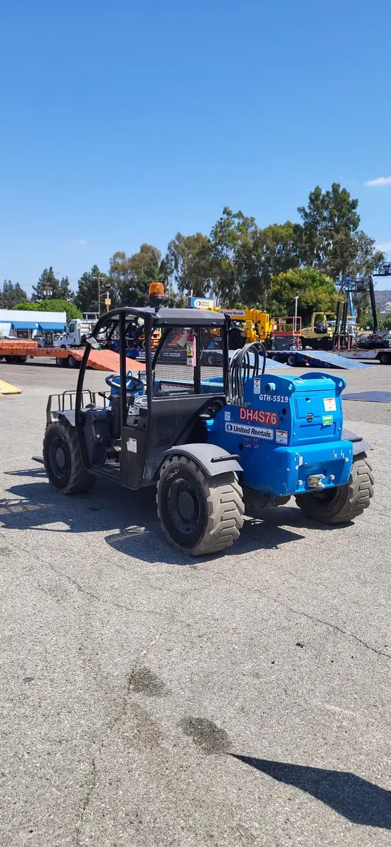 2017 Genie GTH-5519 Forklift